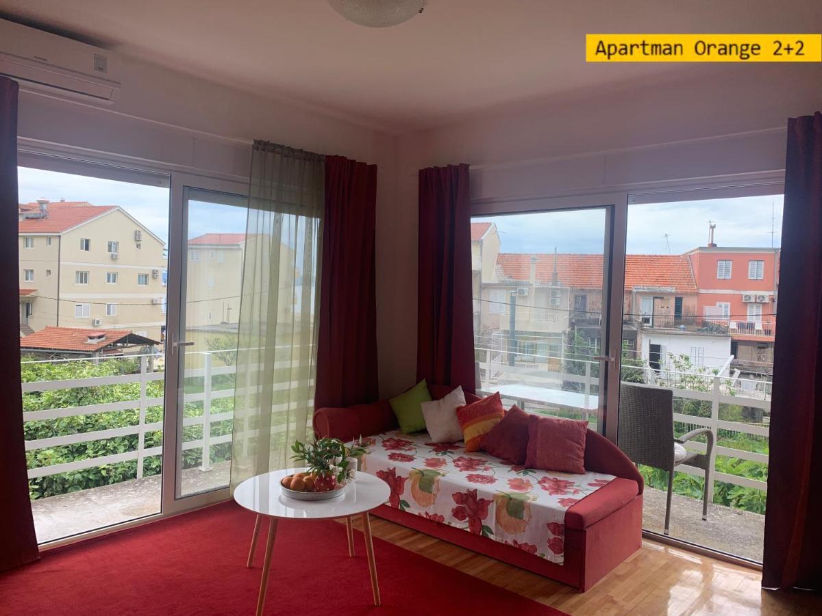 Apartments Garden House ポドゥゴラ エクステリア 写真