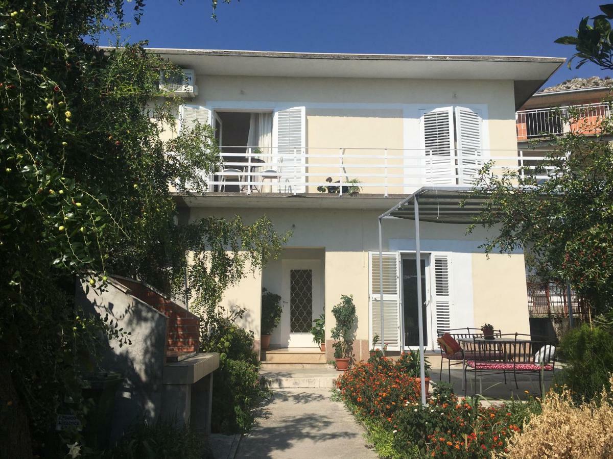 Apartments Garden House ポドゥゴラ エクステリア 写真